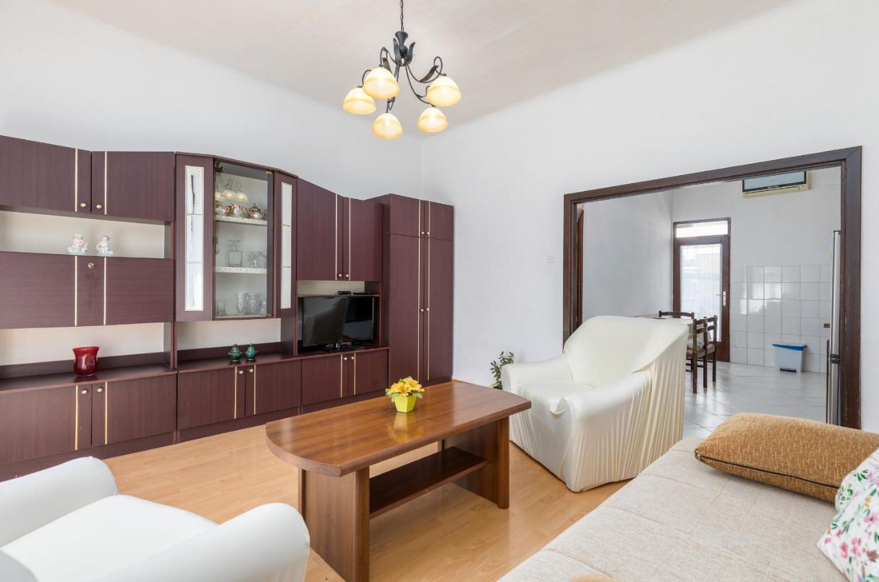 Apartment Ana Fažana Extérieur photo
