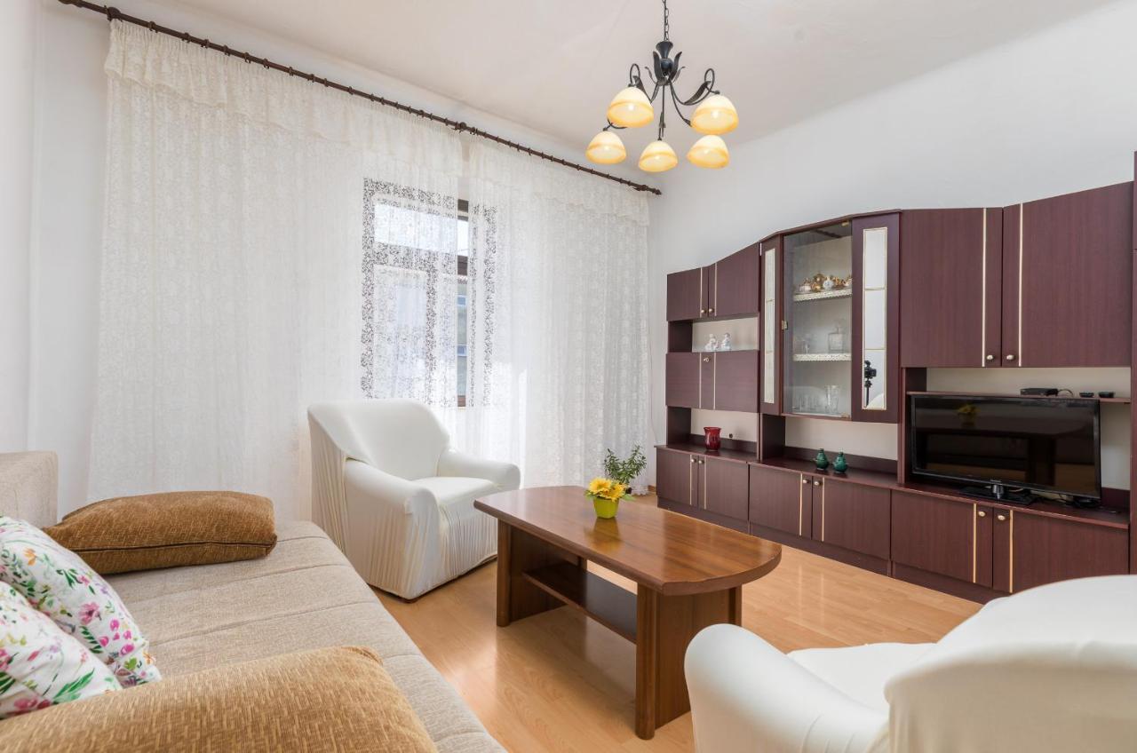 Apartment Ana Fažana Extérieur photo