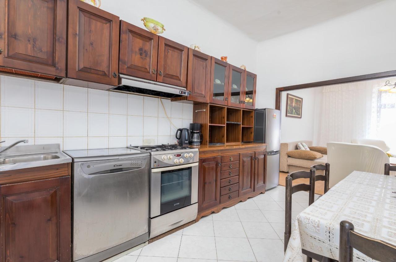 Apartment Ana Fažana Extérieur photo